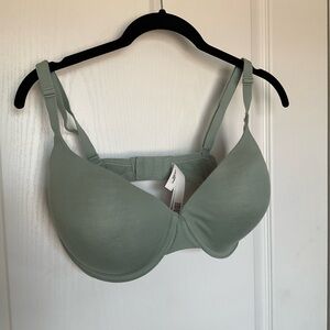 PINK Victoria's Secret Sage Green T-Shirt Bra